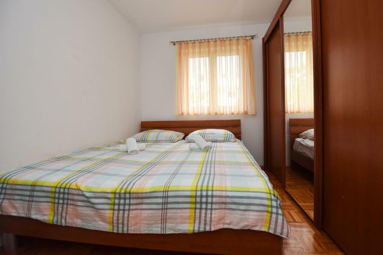 Ivana Apartment With Terrace Novalja Zewnętrze zdjęcie